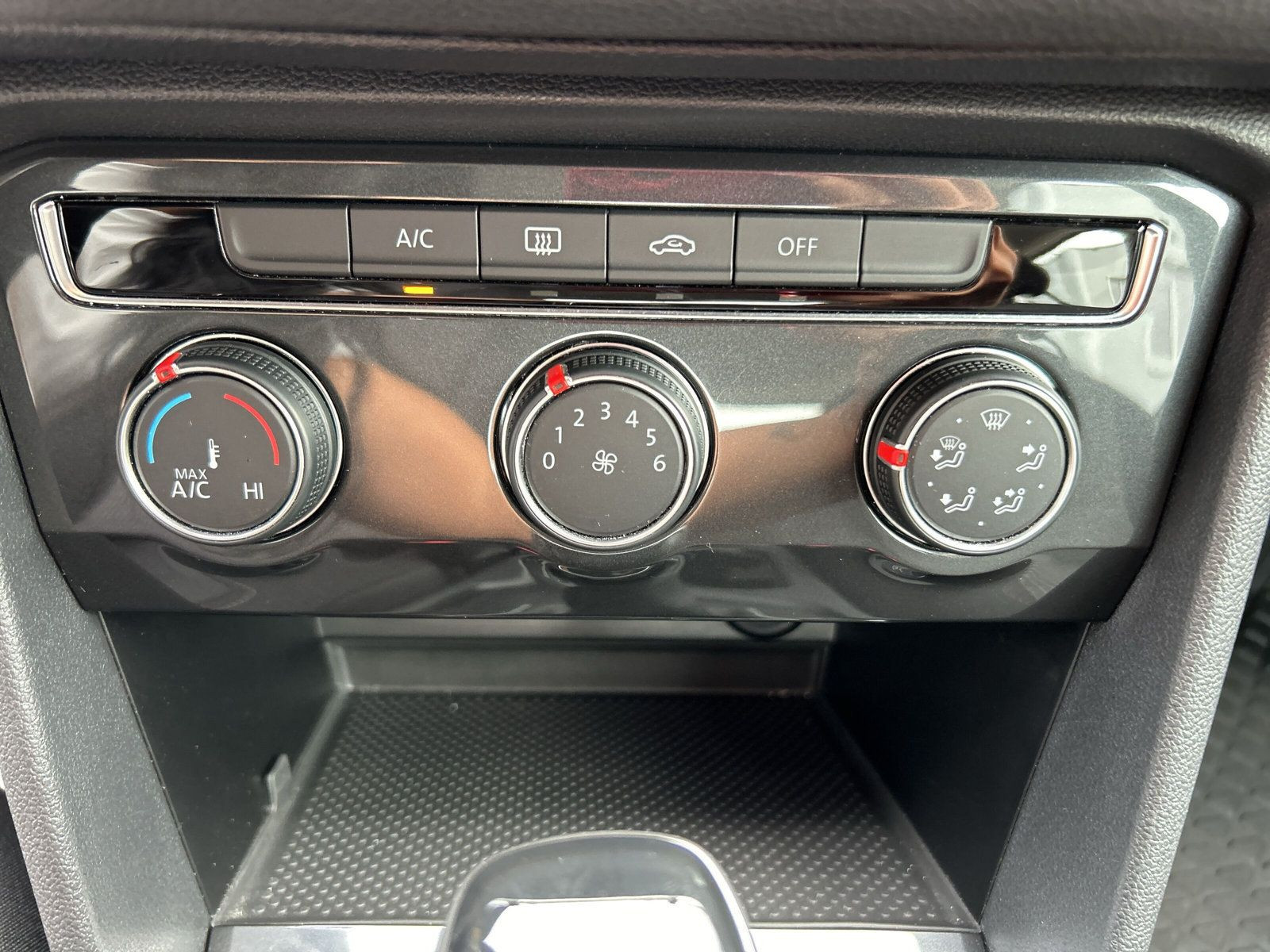 Volkswagen - Tiguan_16