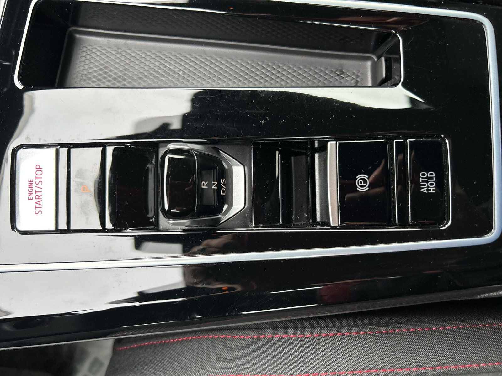 Volkswagen - Golf GTI_15