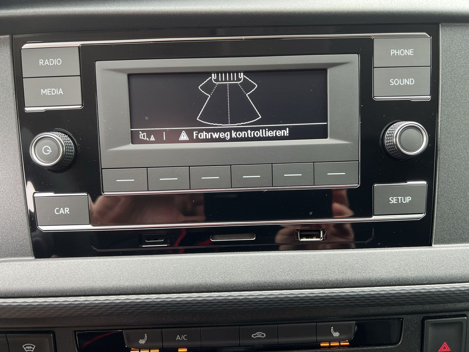 Volkswagen - T6.1 Transporter_19