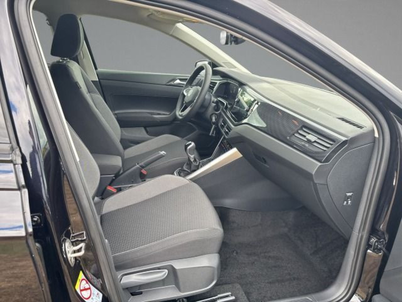 Volkswagen - Polo_12