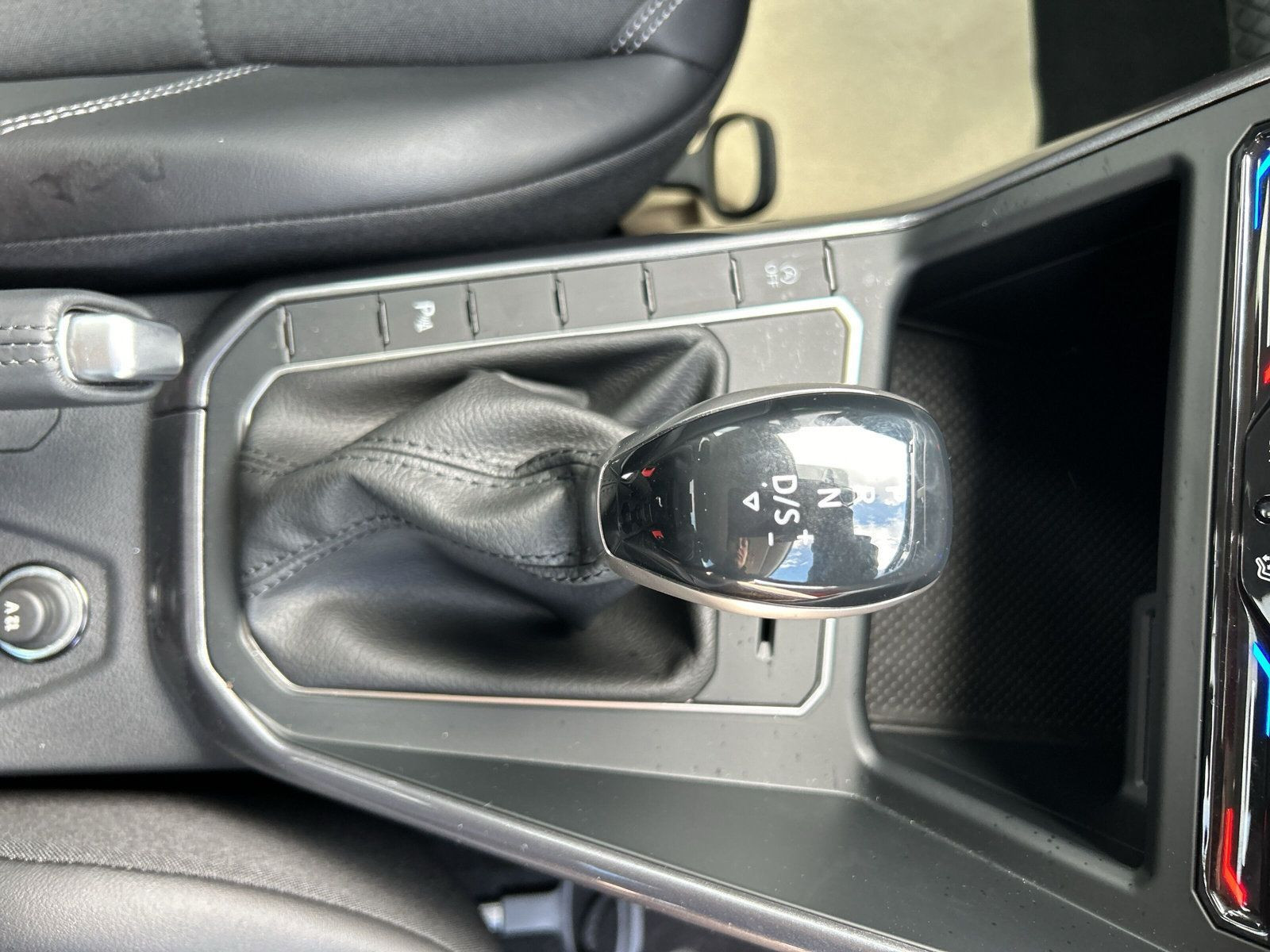 Volkswagen - Taigo_16