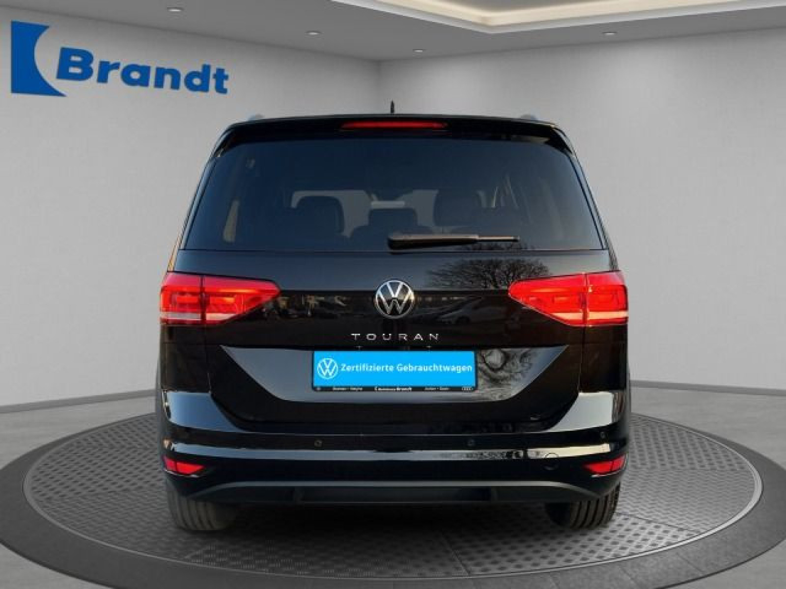 Volkswagen - Touran_5