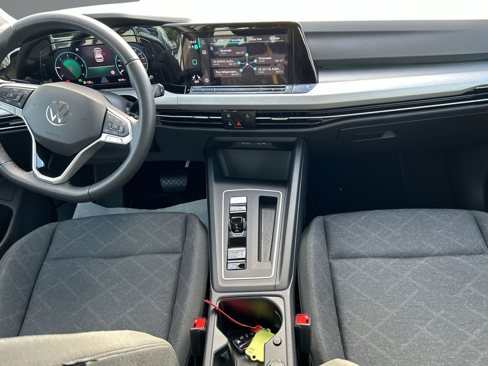 Volkswagen - Golf_11