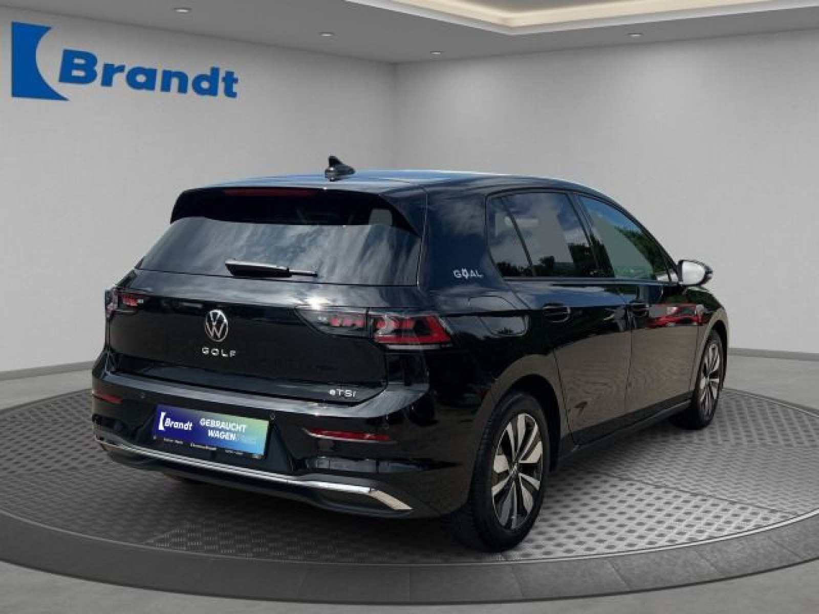 Volkswagen - Golf_4