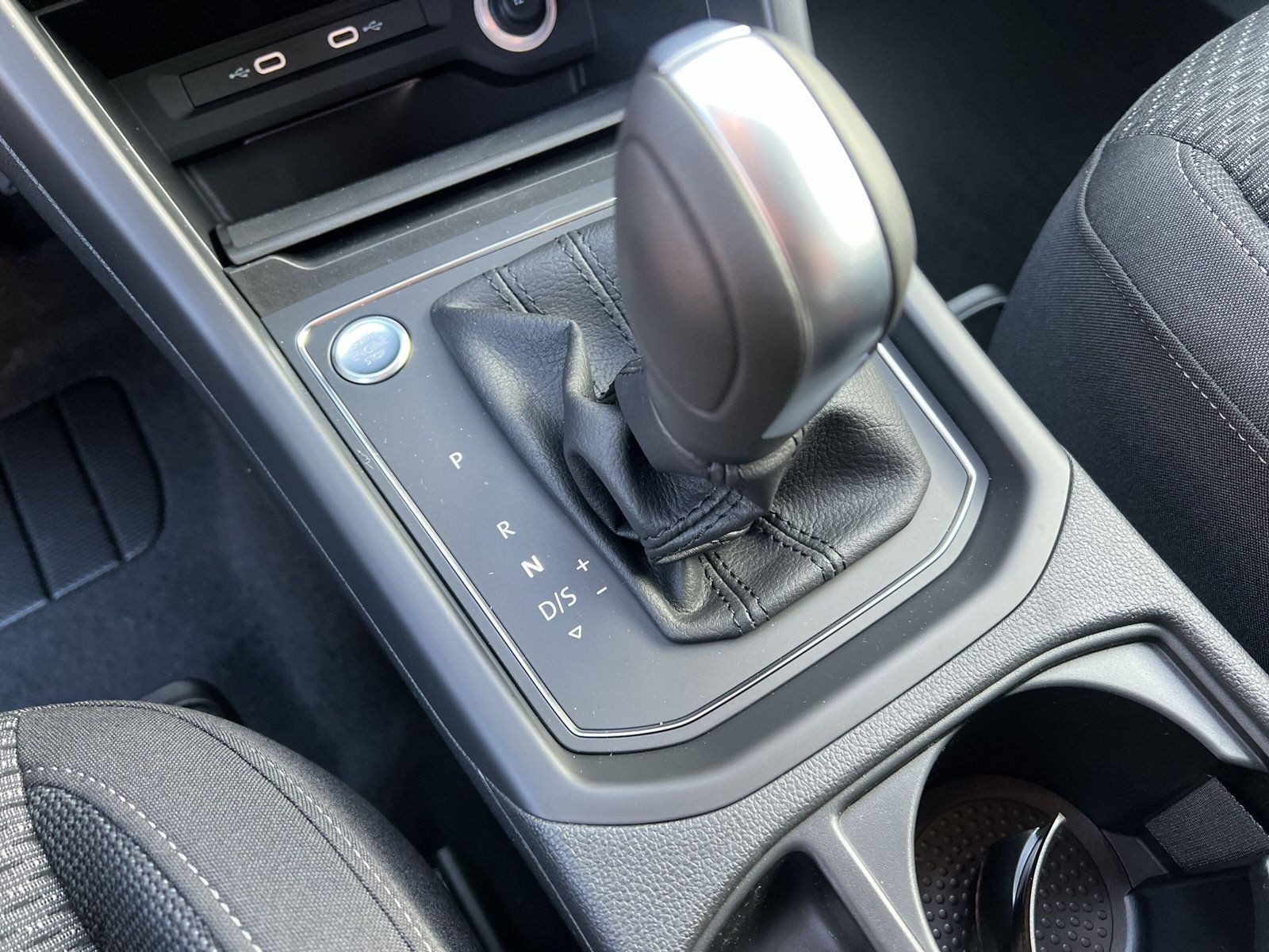 Volkswagen - Touran_16