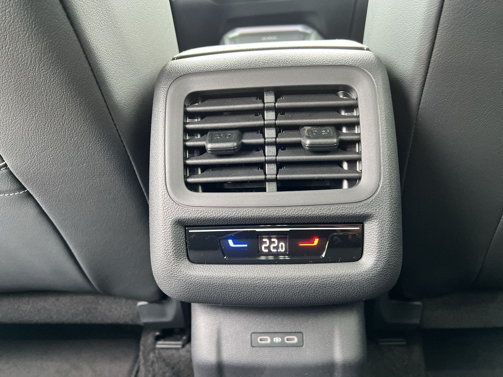 Volkswagen - T-Roc_31