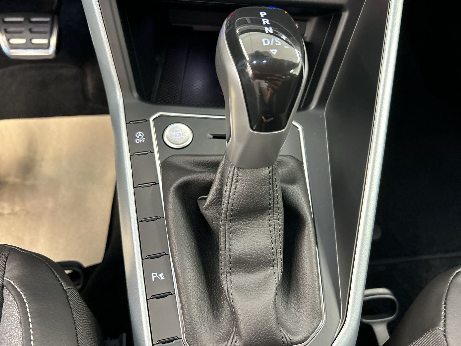 Volkswagen - Polo_16