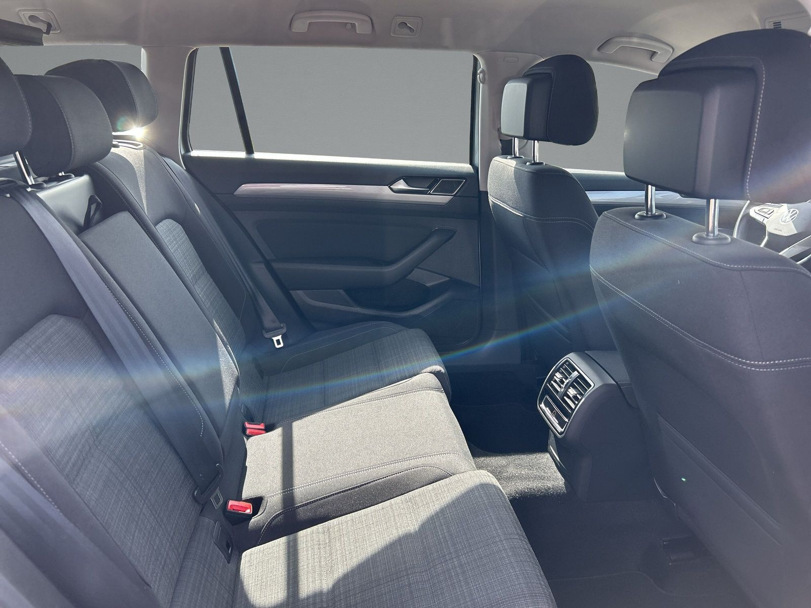 Volkswagen - Passat Variant_13