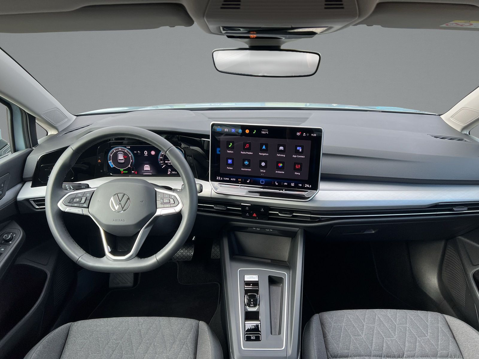 Volkswagen - Golf_11