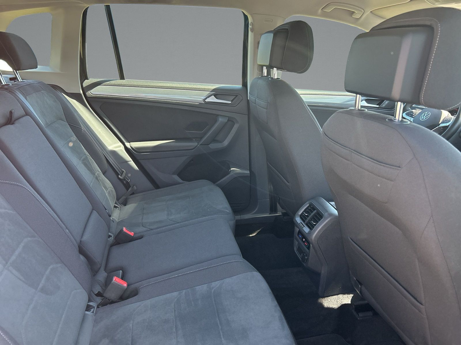 Volkswagen - Tiguan_13