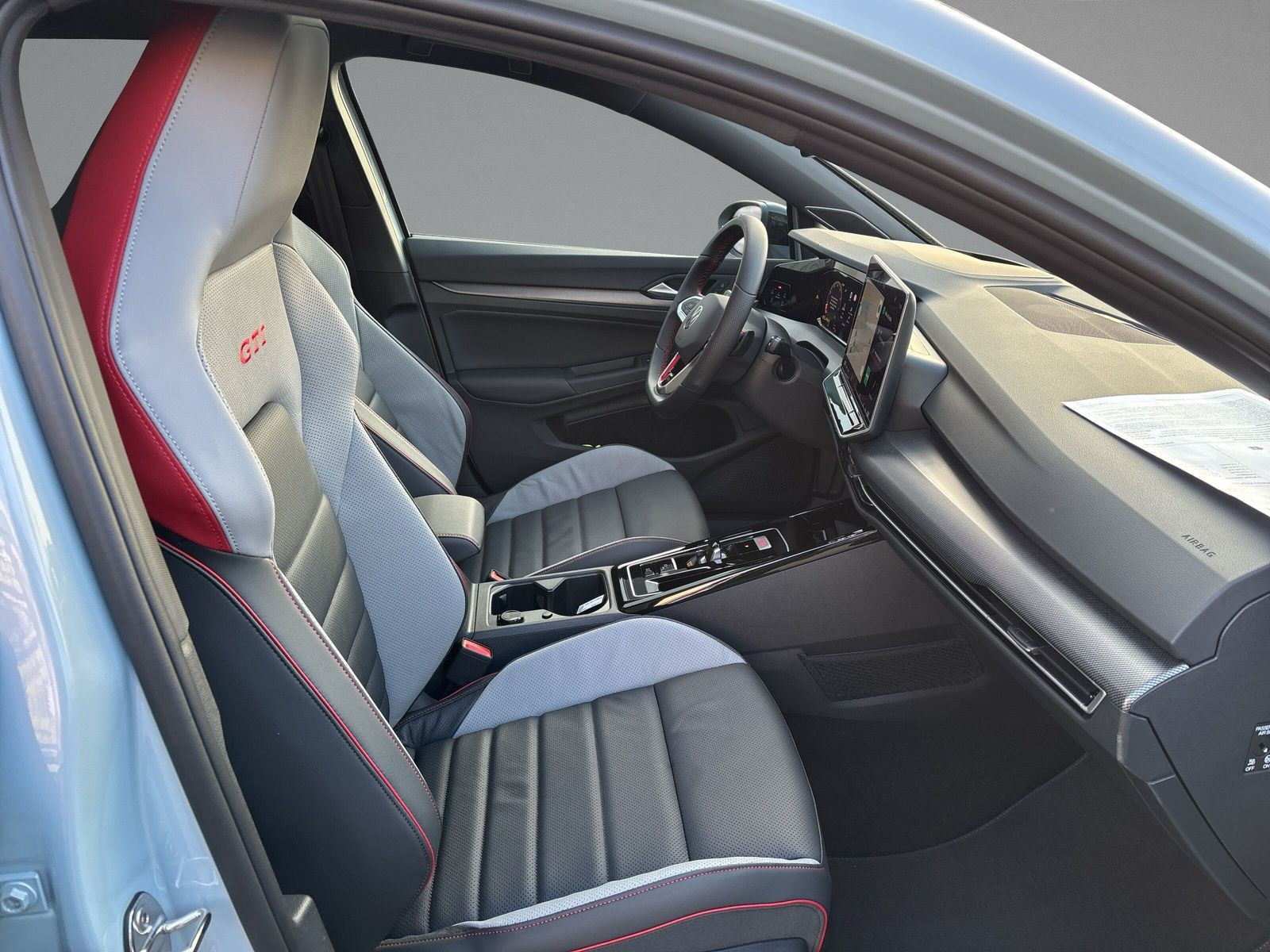 Volkswagen - Golf GTI_10