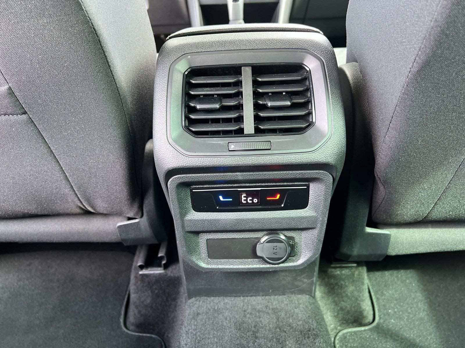 Volkswagen - Tiguan_25