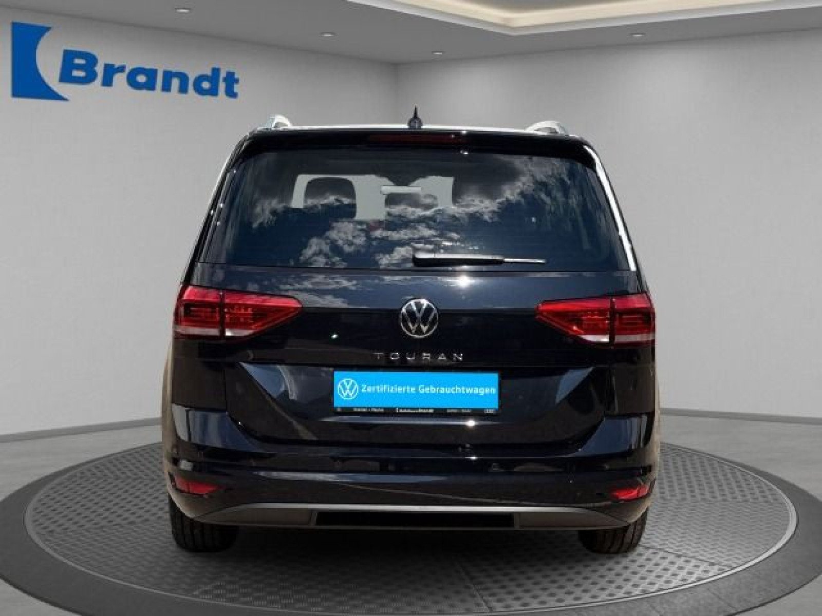 Volkswagen - Touran_5
