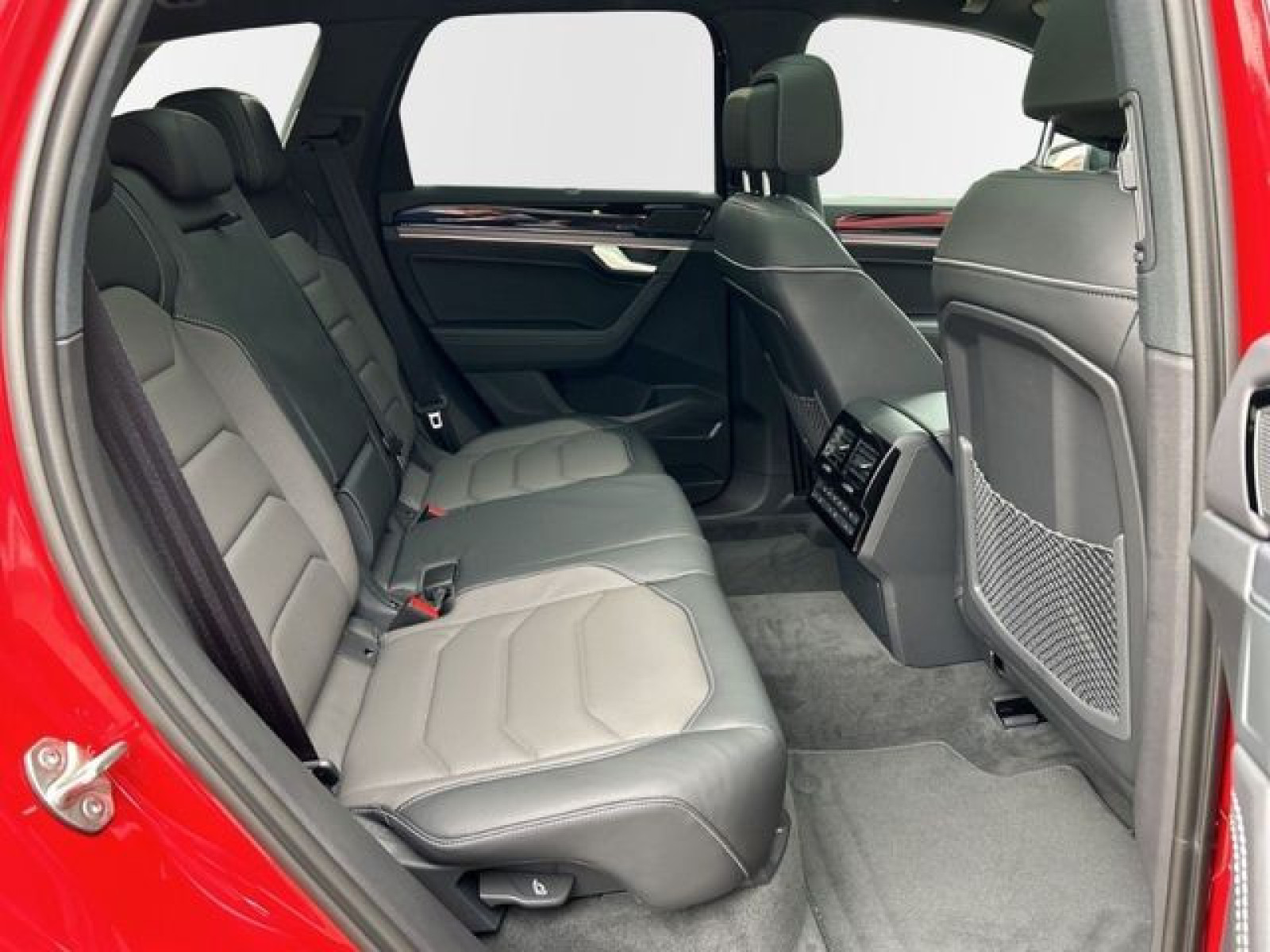 Volkswagen - Touareg_14