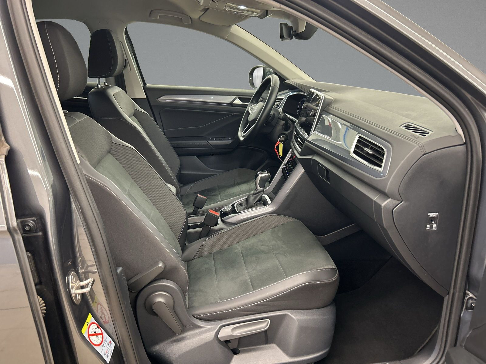 Volkswagen - T-Roc_10