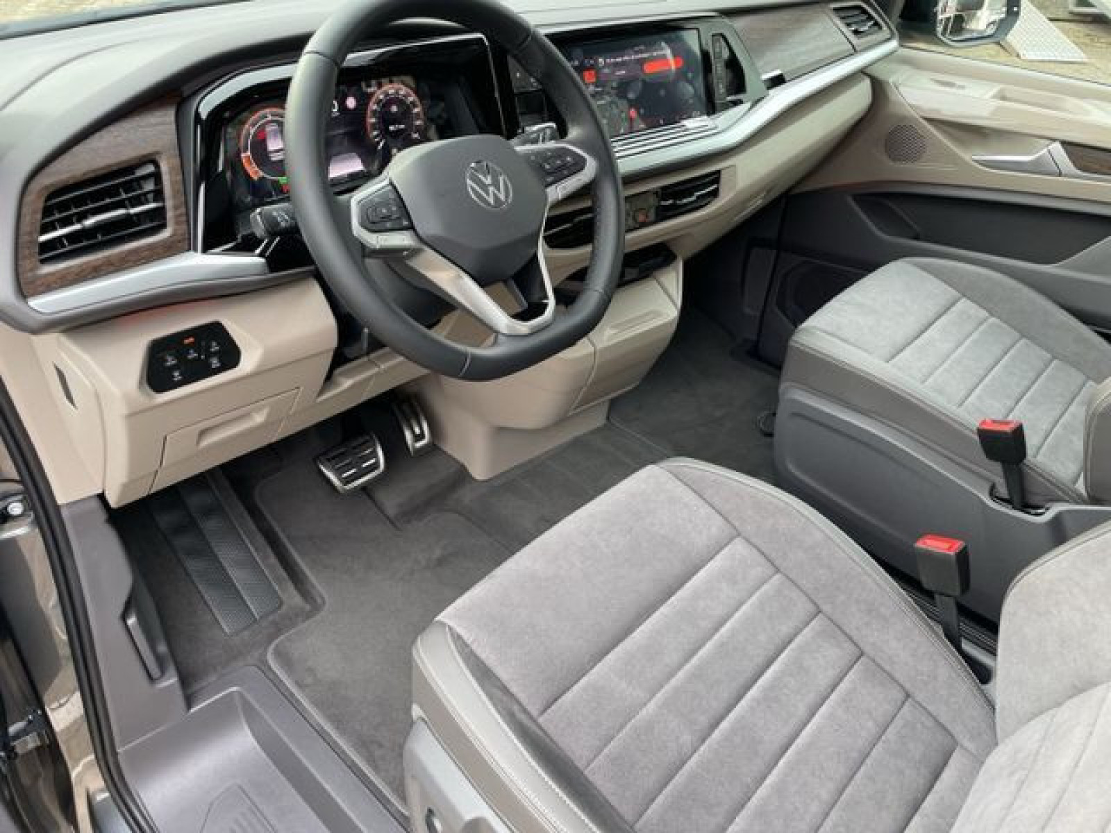 Volkswagen - Multivan_8