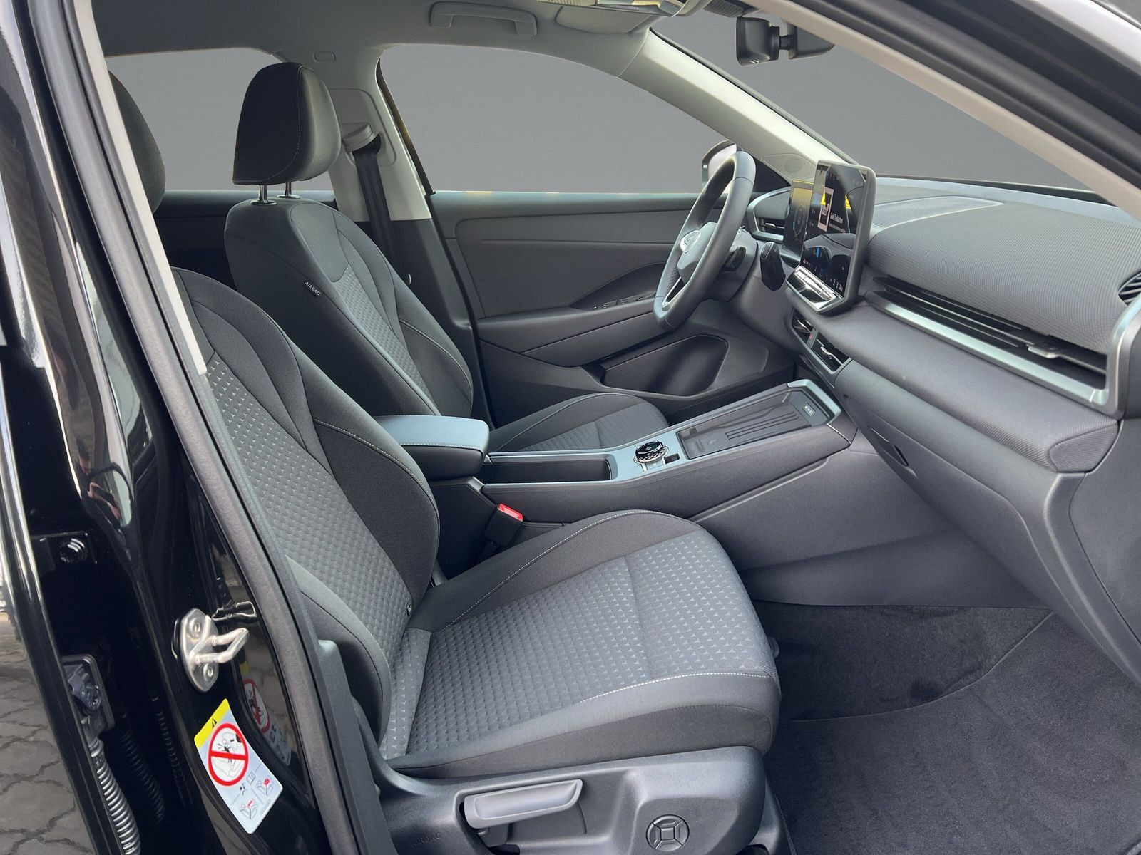 Volkswagen - T-Roc_12