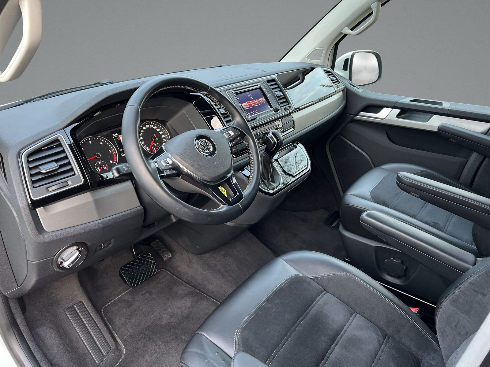 Volkswagen - T6 Multivan_7