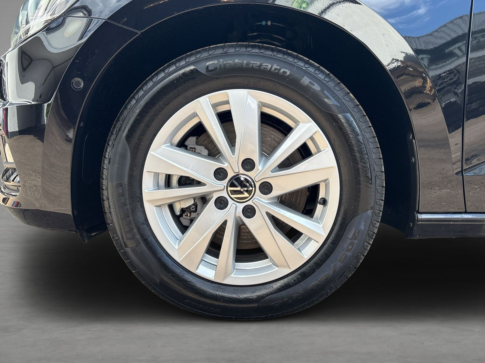 Volkswagen - Touran_7