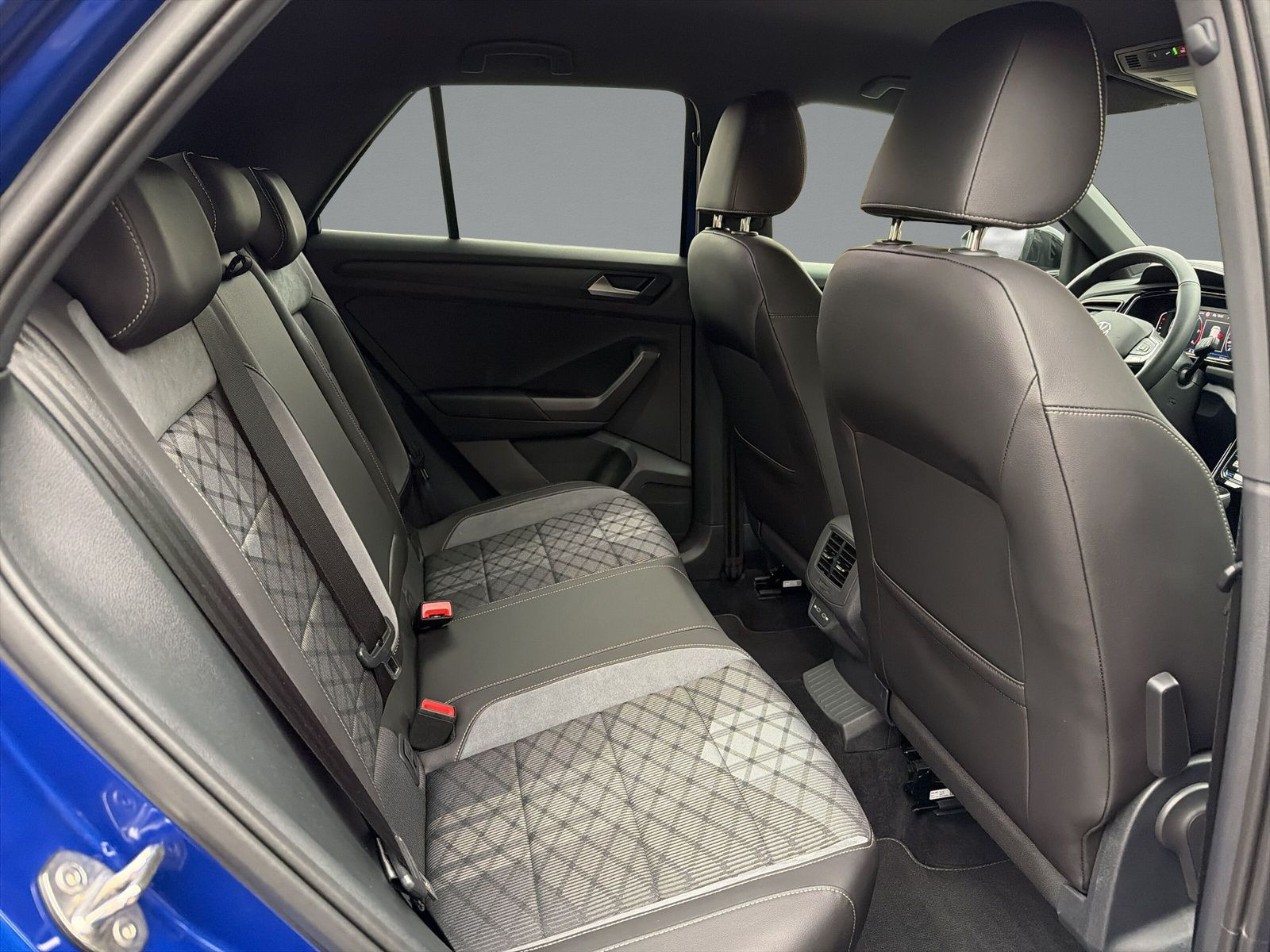 Volkswagen - T-Roc_14