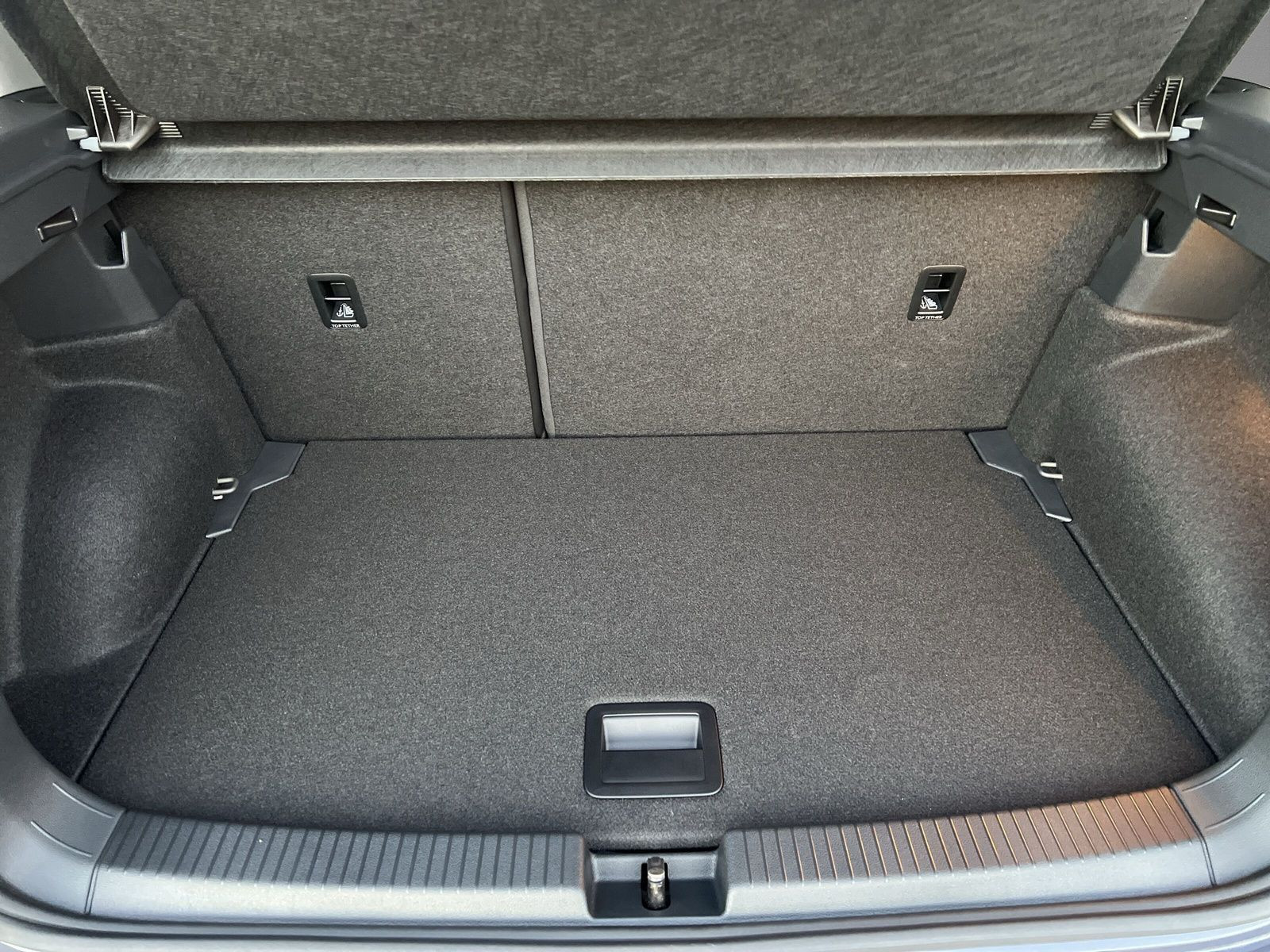 Volkswagen - T-Cross_11