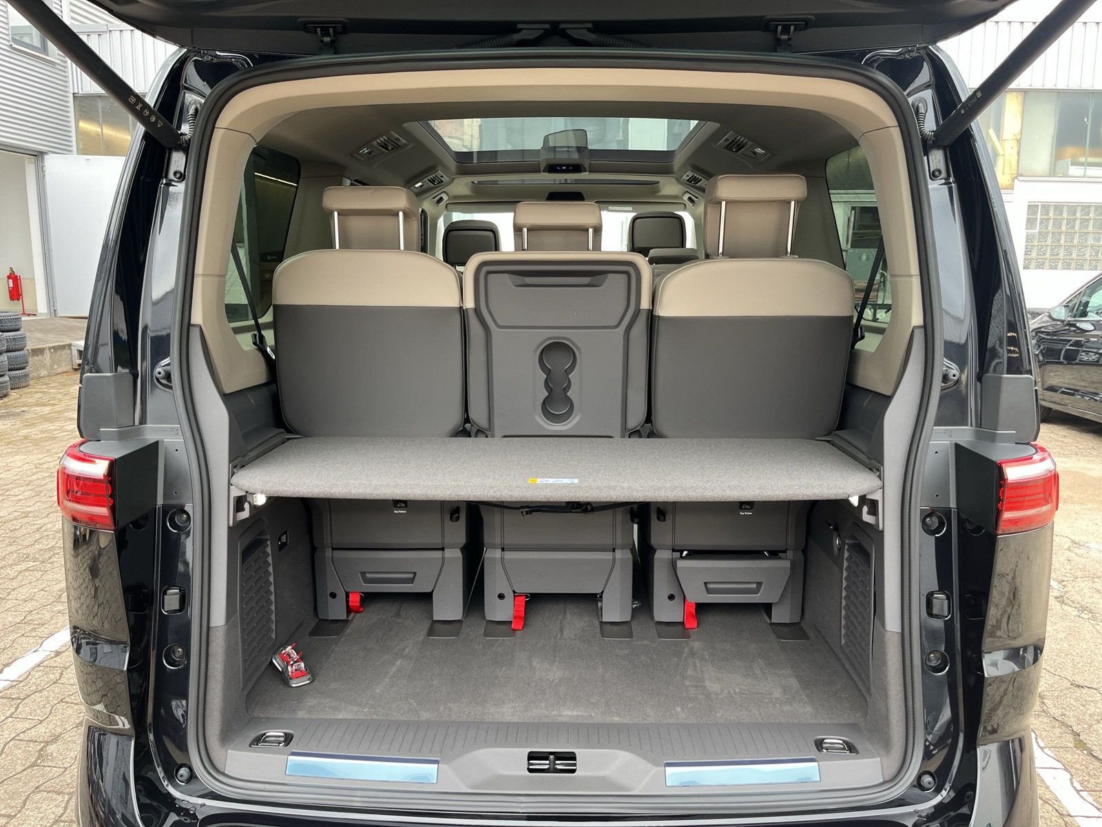 Volkswagen - Multivan_9