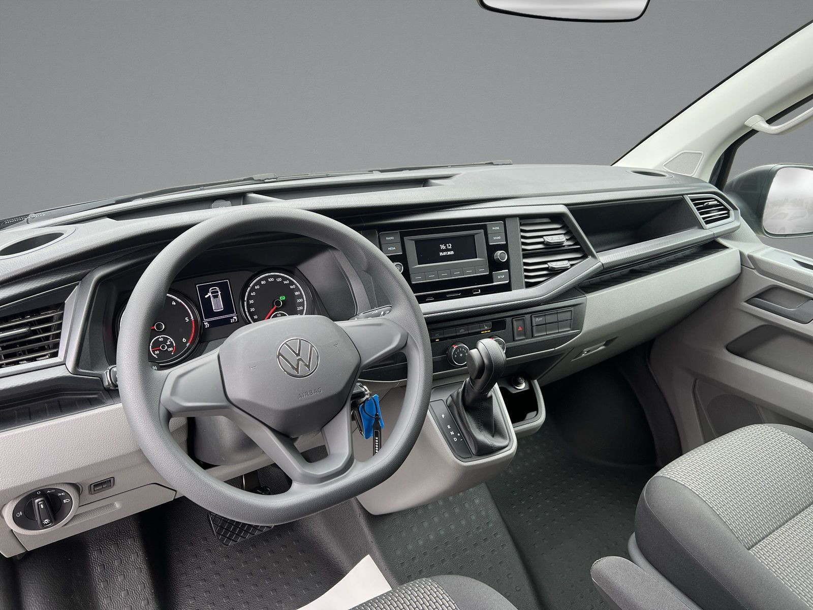 Volkswagen - T6.1 Transporter_9