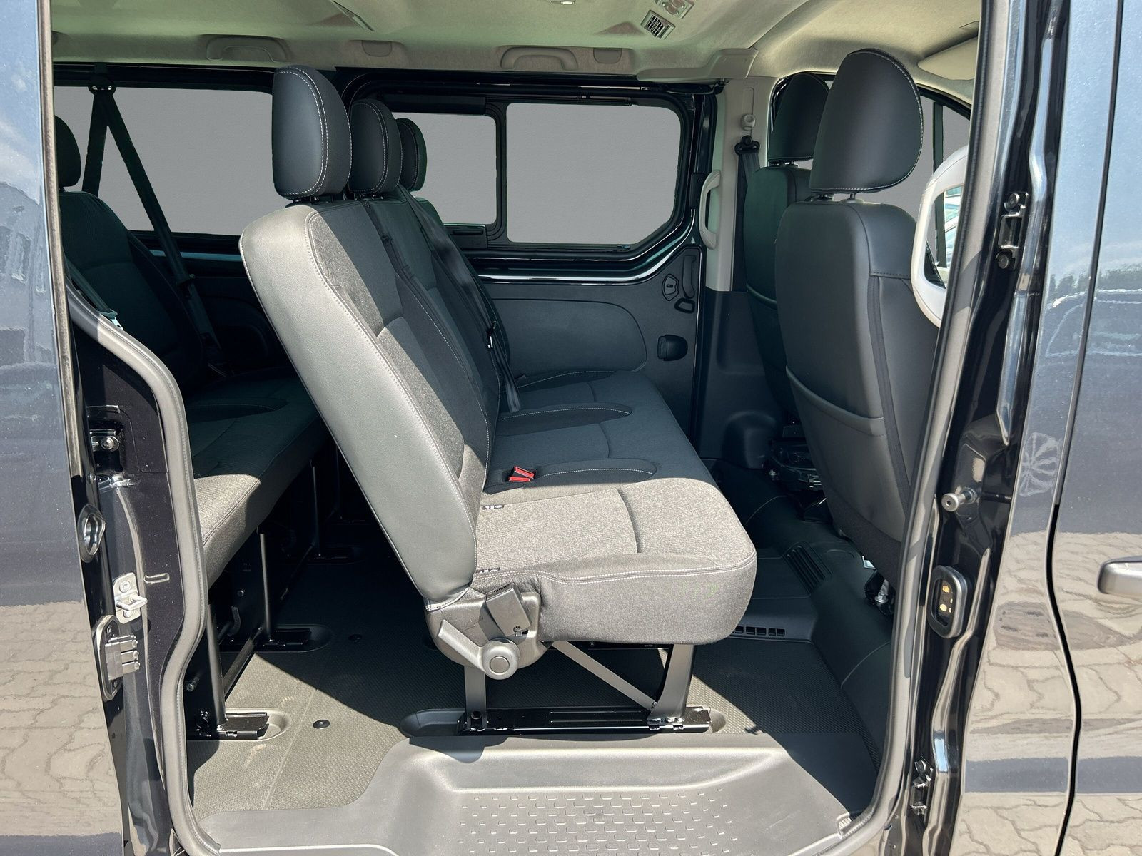 Nissan - Primastar_13