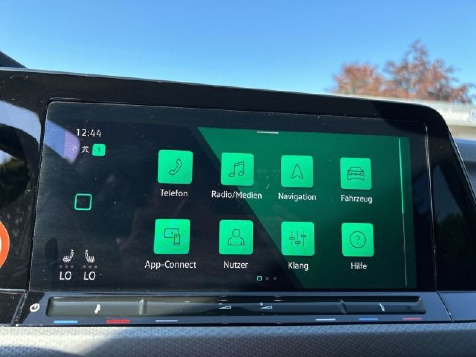 Volkswagen - Golf_16