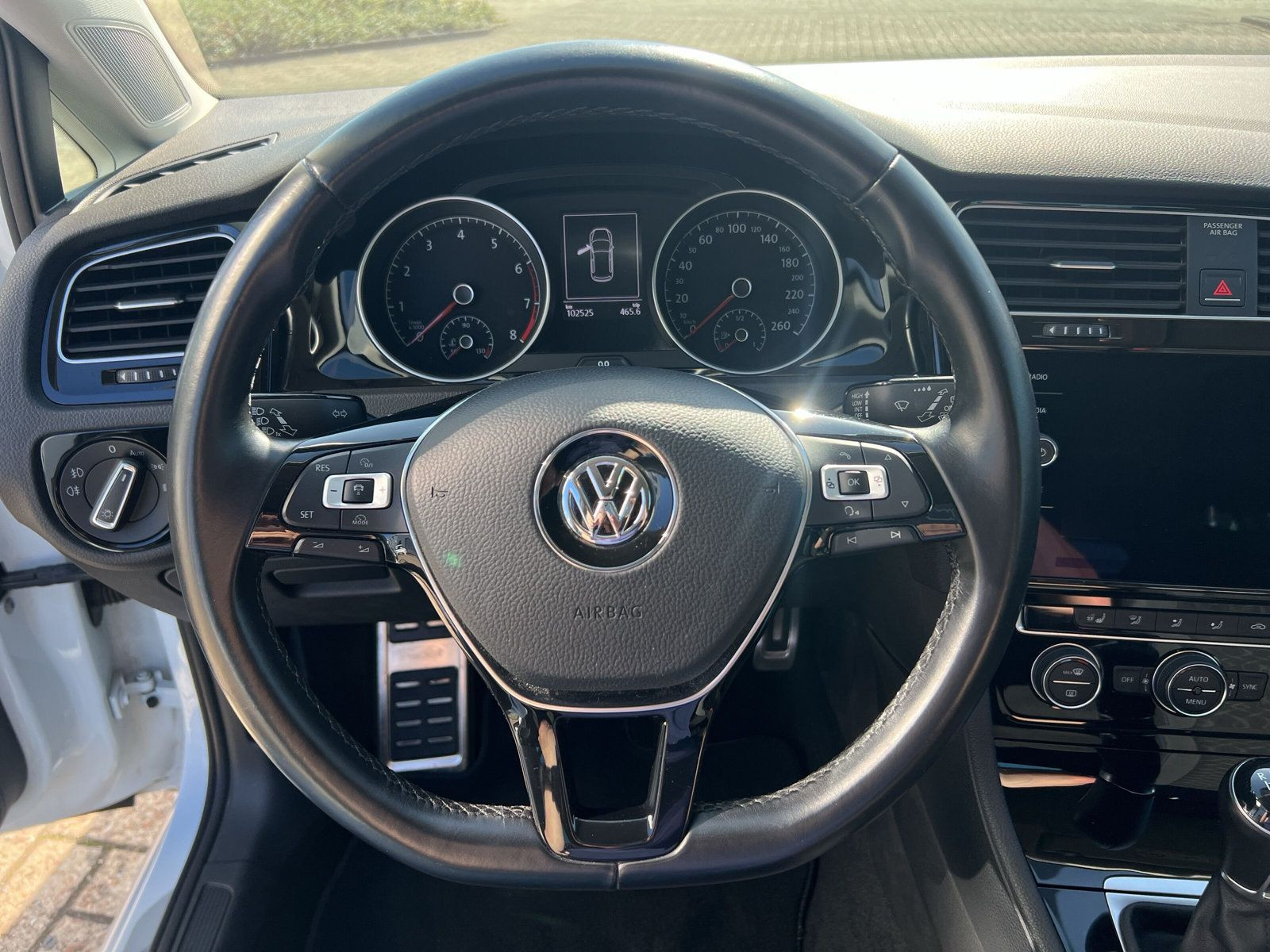 Volkswagen - Golf_22