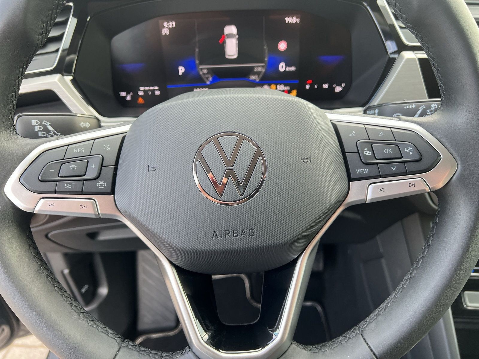 Volkswagen - Touran_25