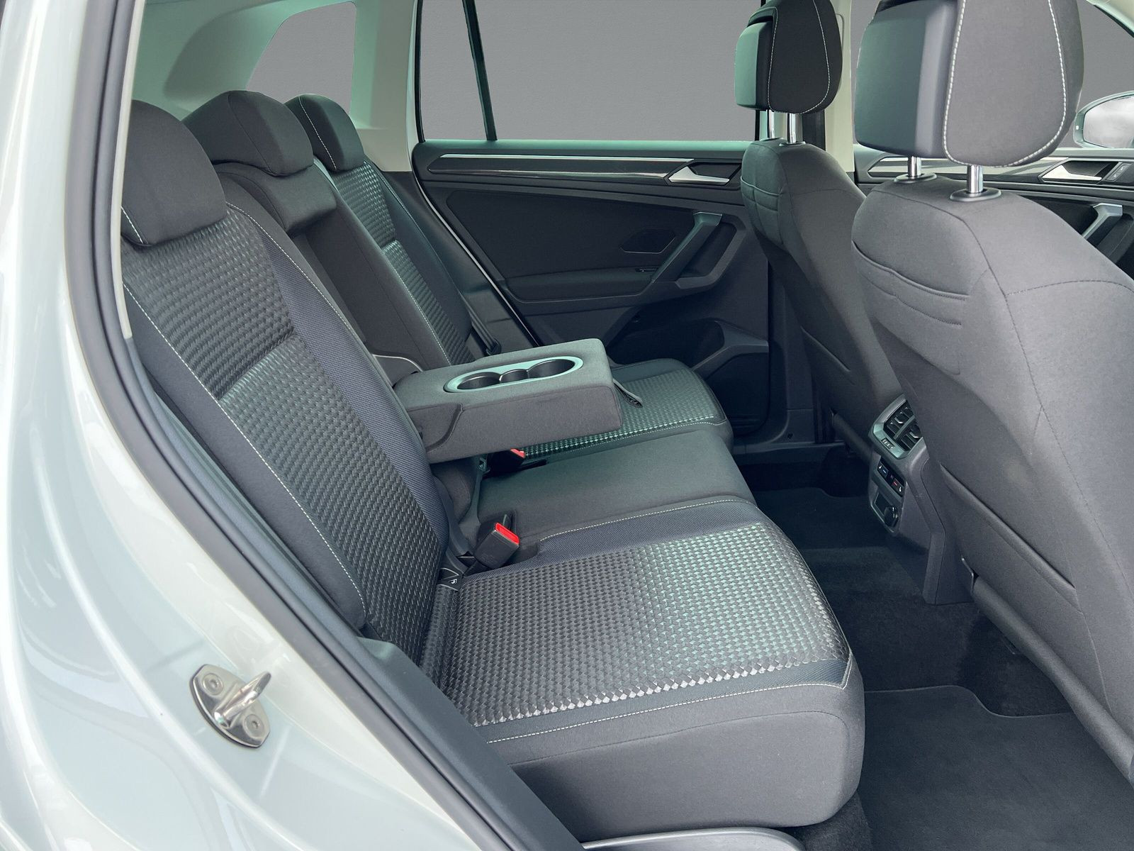 Volkswagen - Tiguan_12