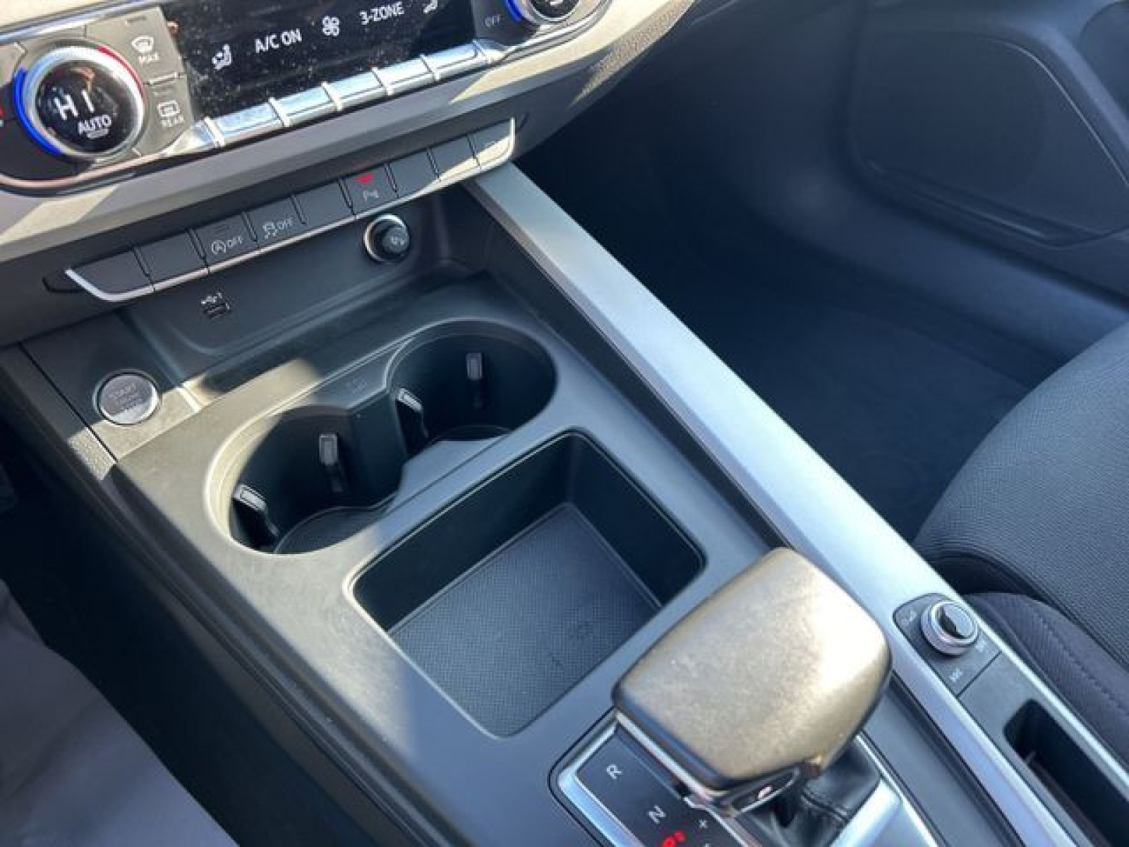 Audi - A4 Limousine_15