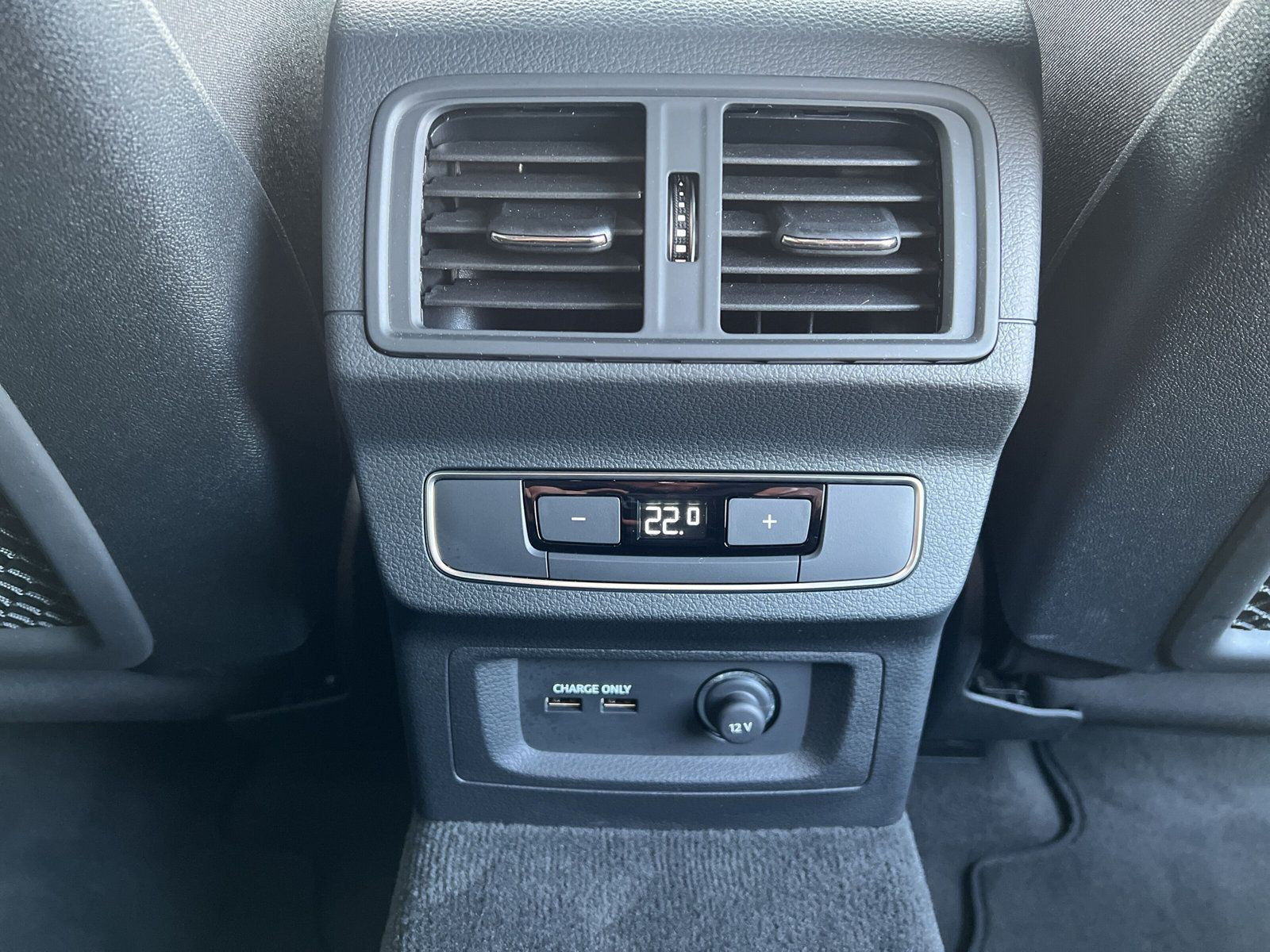 Audi - Q5_24