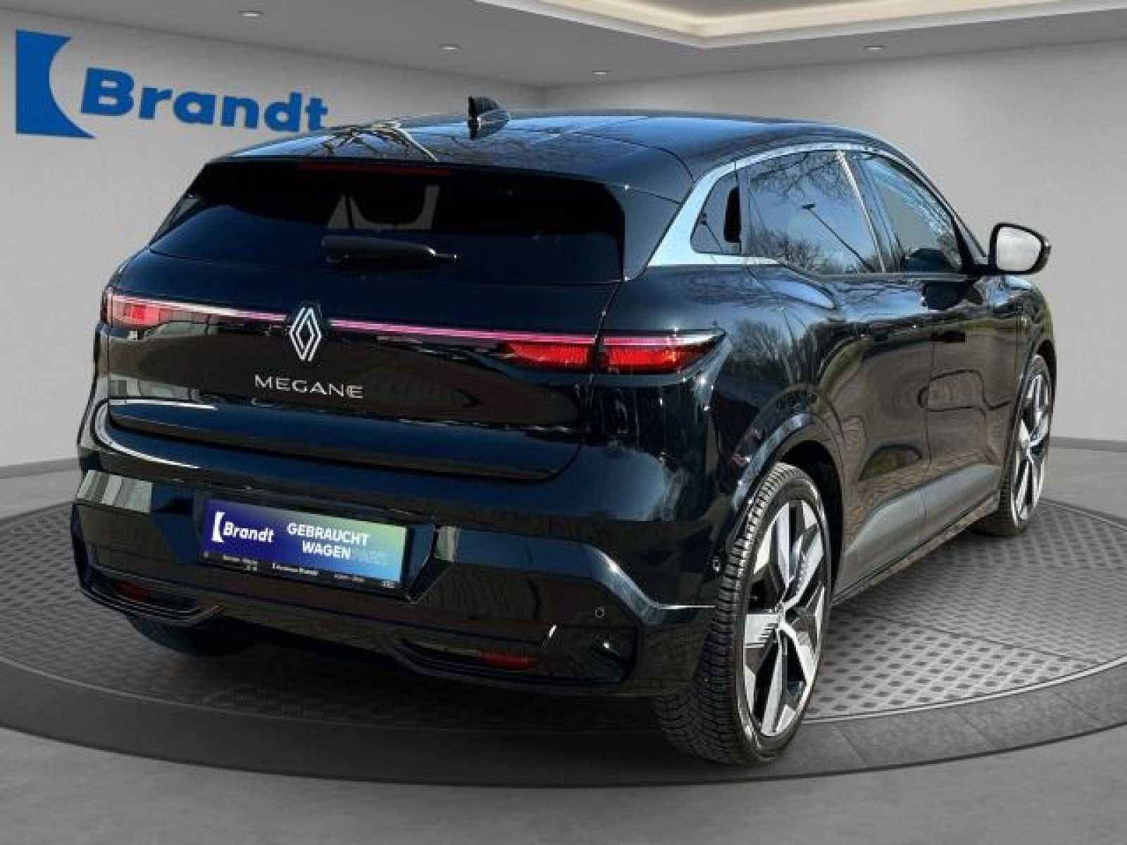 Renault - Megane E-TECH_4