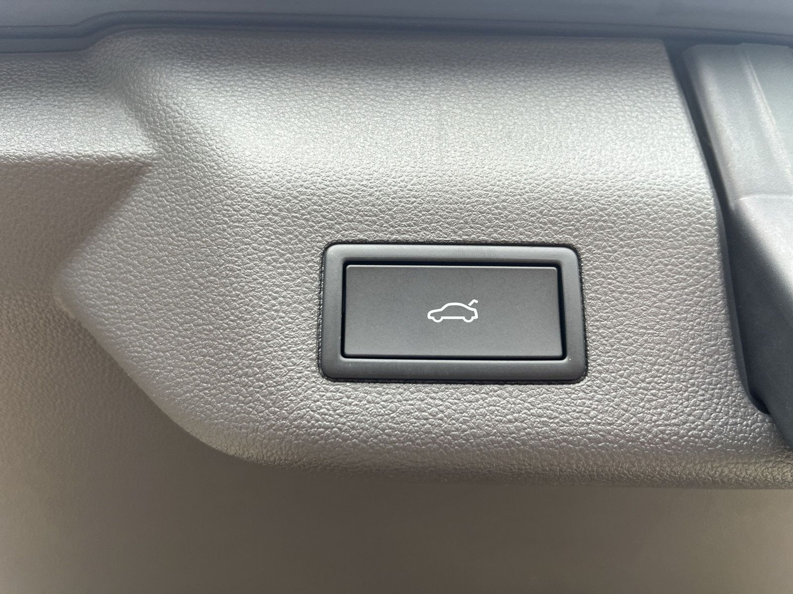 Volkswagen - Multivan_24