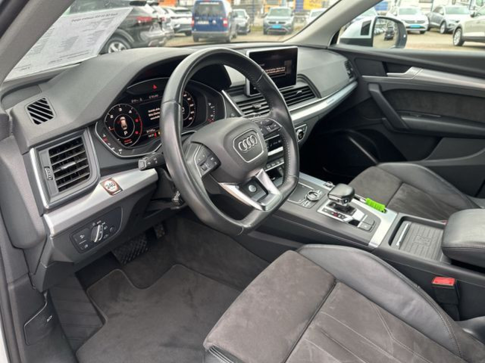Audi - Q5_8