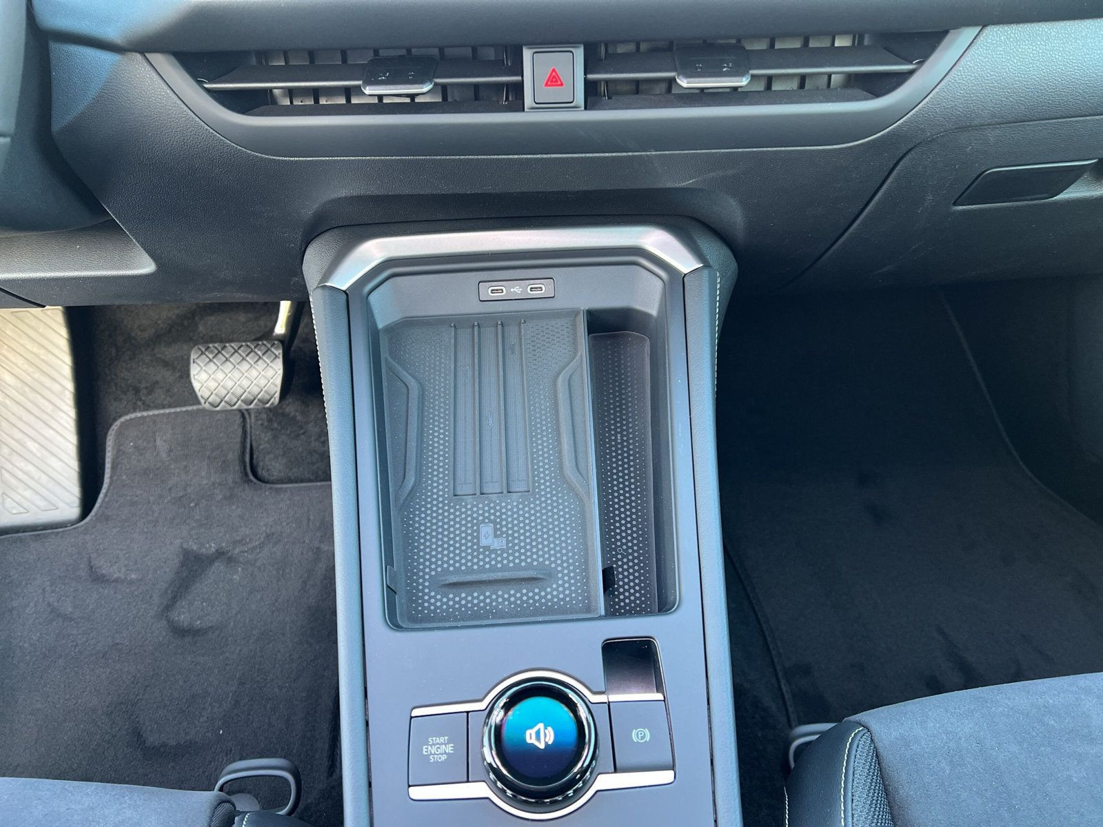 Volkswagen - T-Roc_16