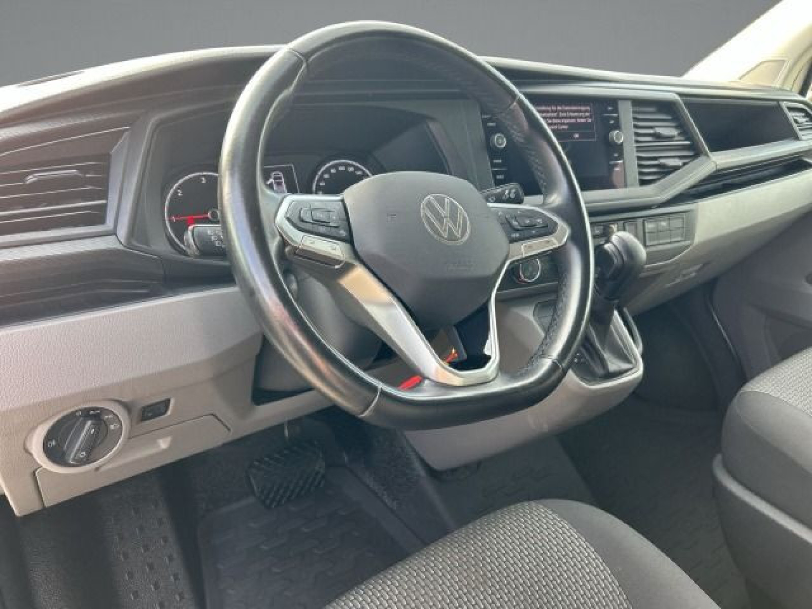 Volkswagen - T6.1 Transporter_8