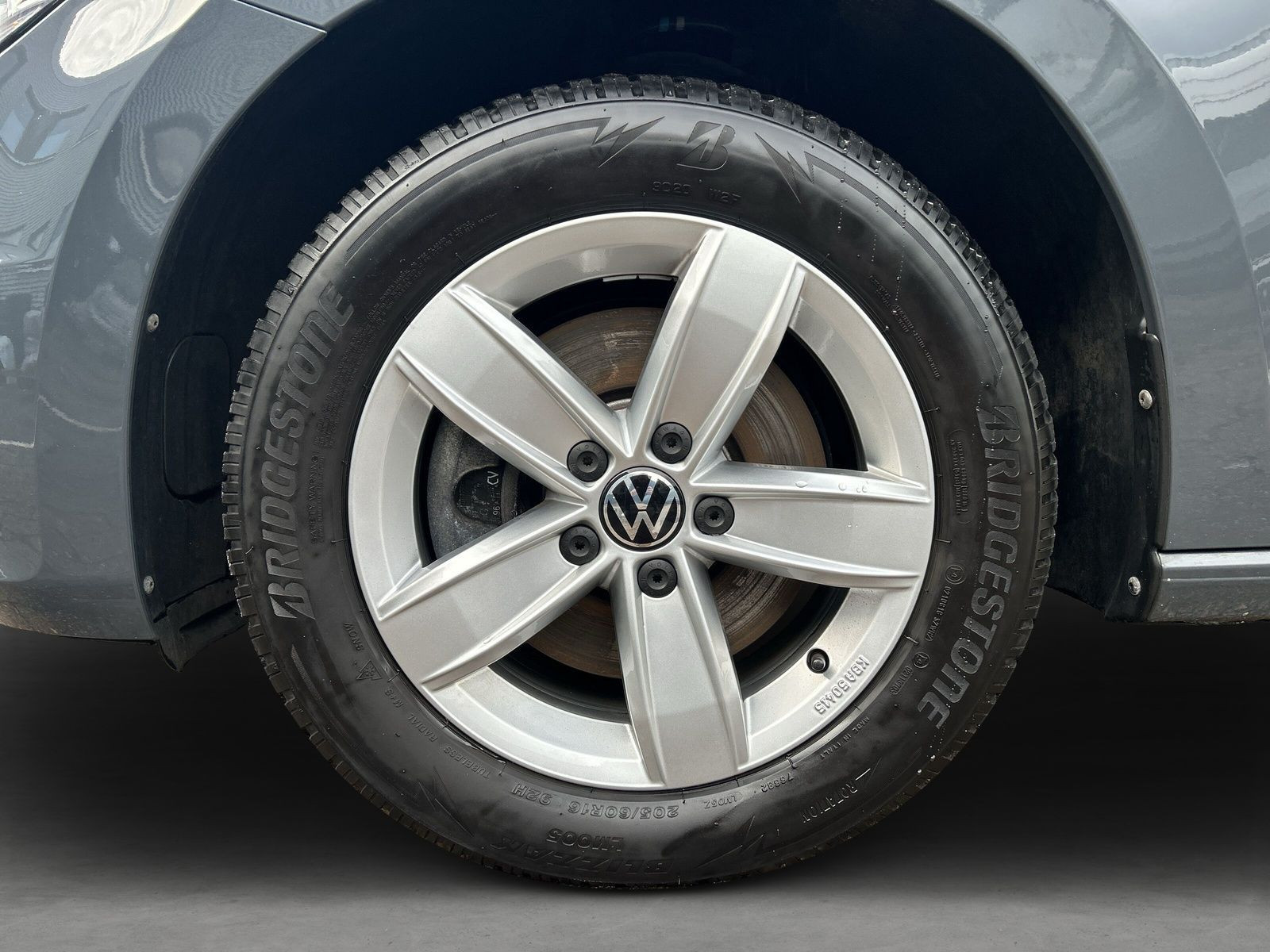 Volkswagen - Touran_6
