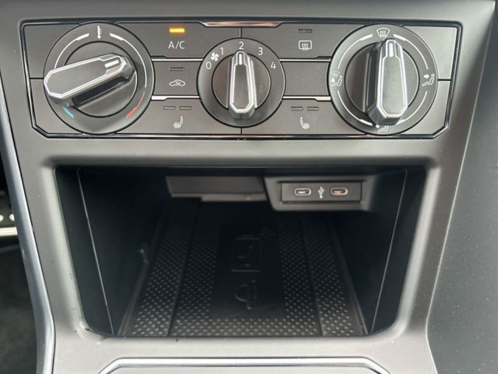 Volkswagen - Taigo_19