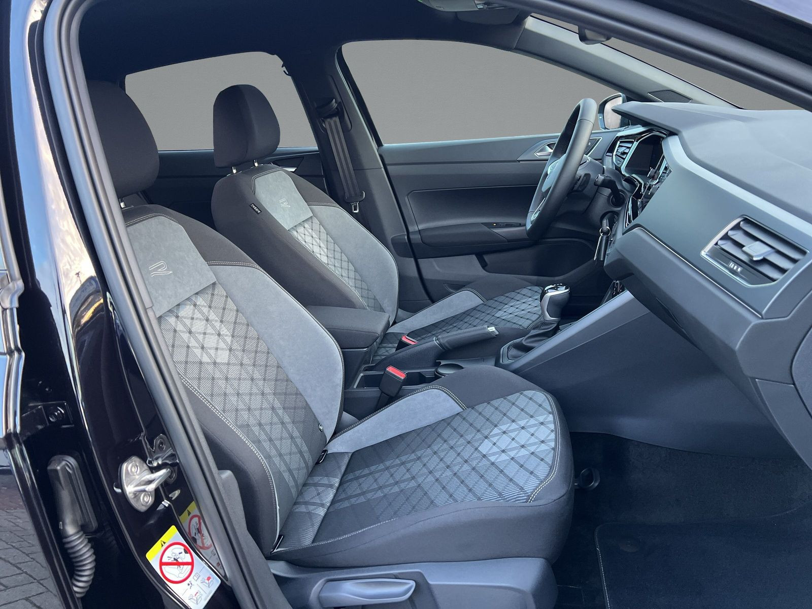 Volkswagen - Polo_10