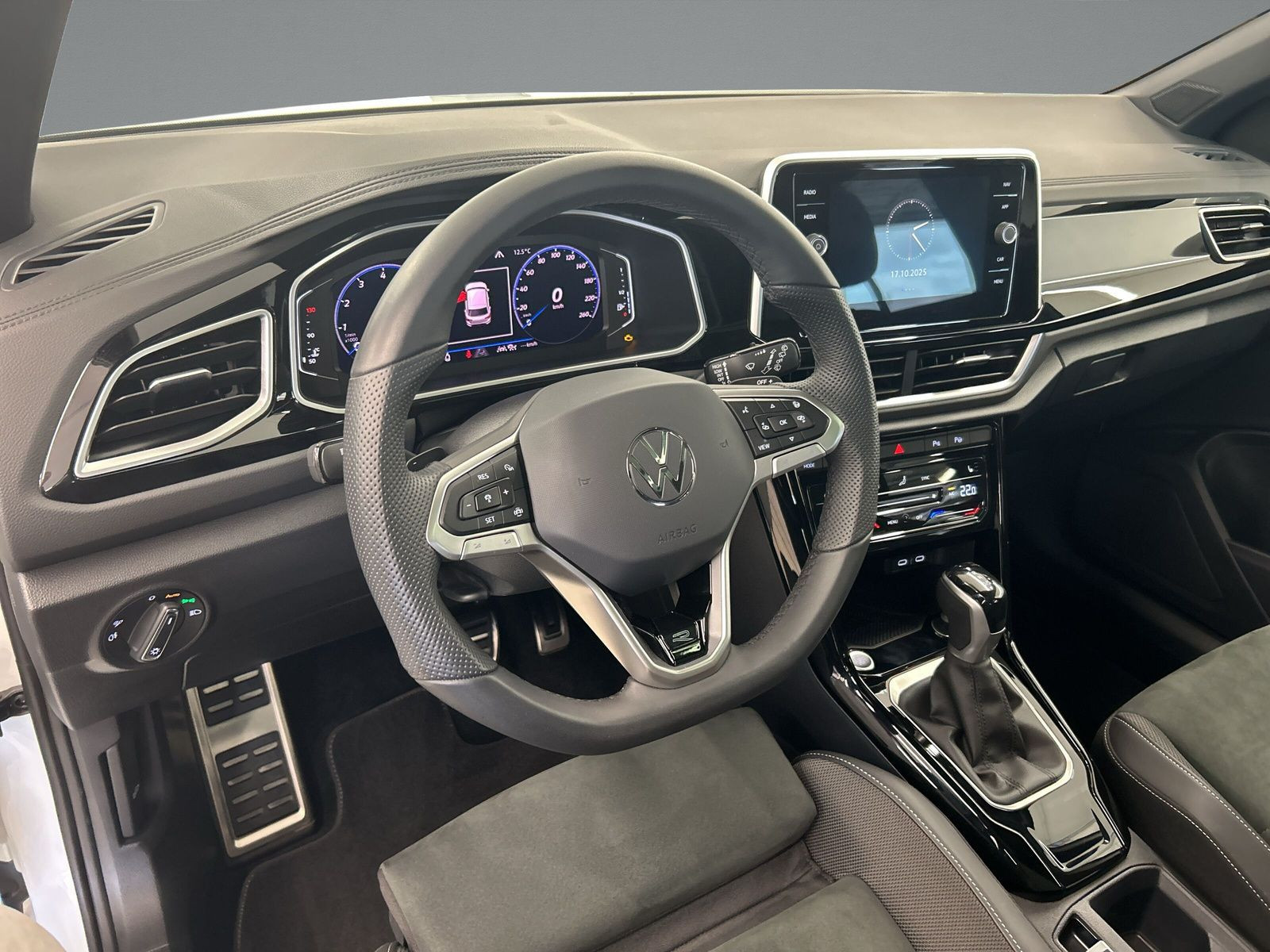 Volkswagen - T-Roc_9