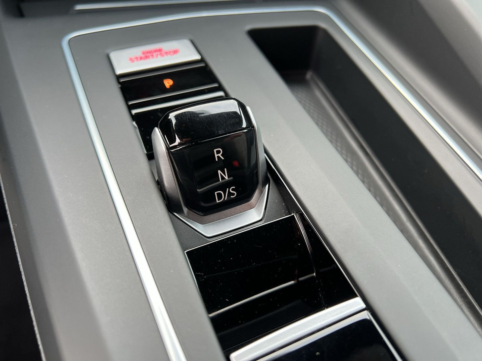 Volkswagen - Golf_15