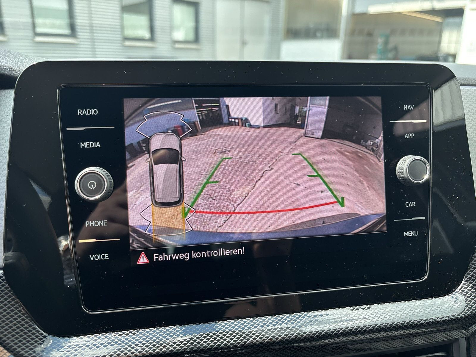 Volkswagen - T-Cross_22