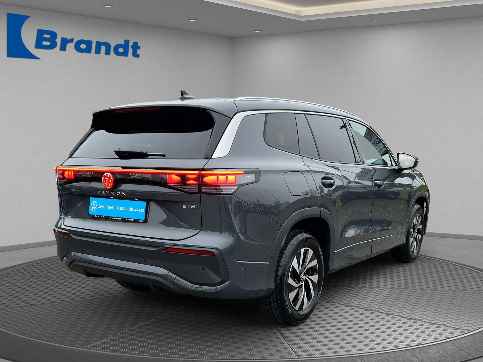 Volkswagen - Tayron_3