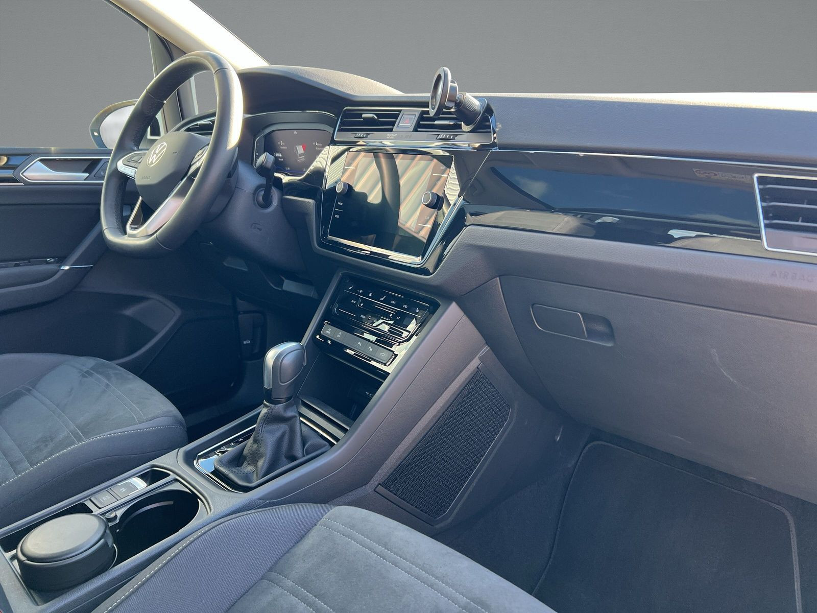 Volkswagen - Touran_15