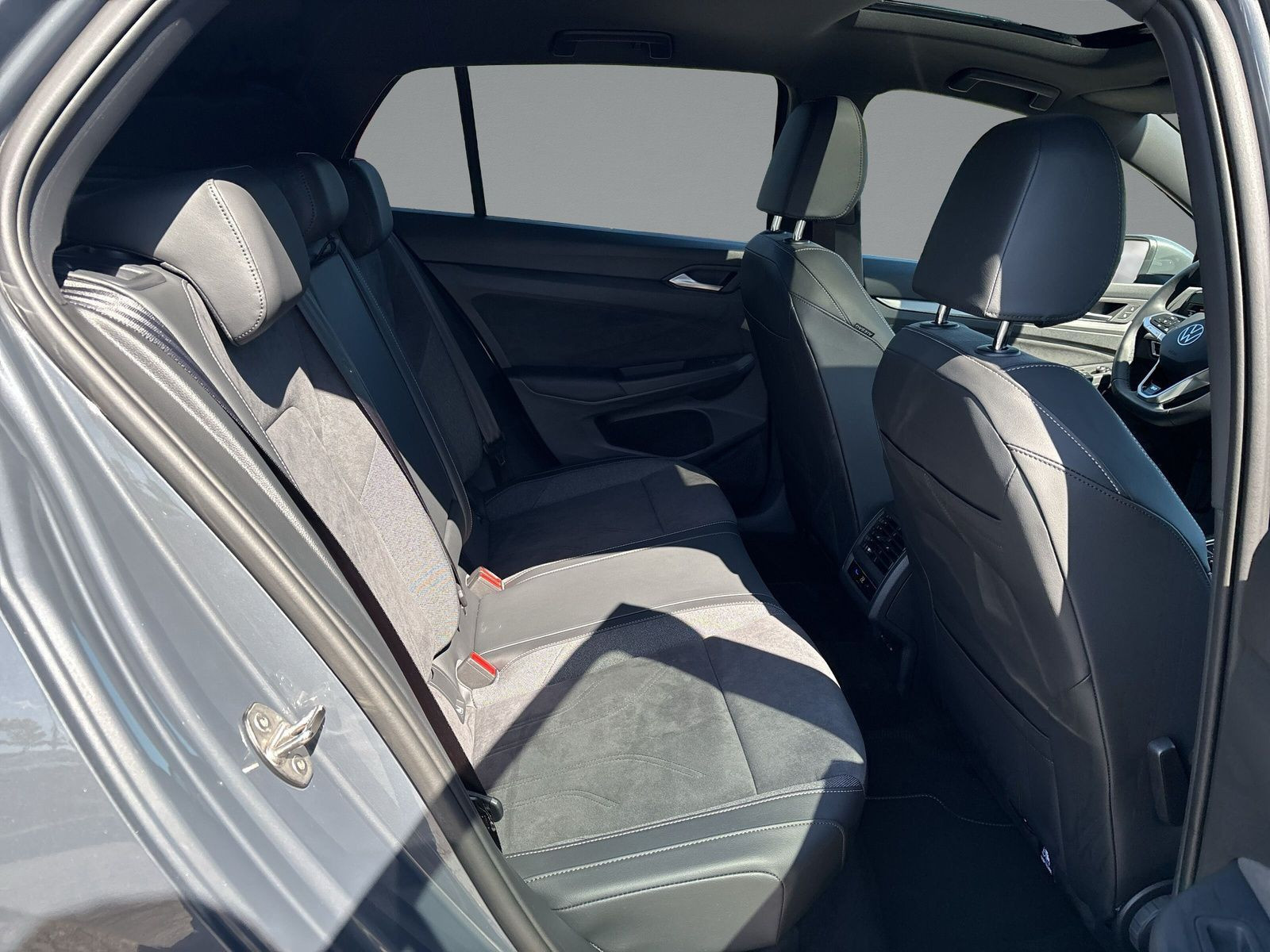 Volkswagen - Golf_14