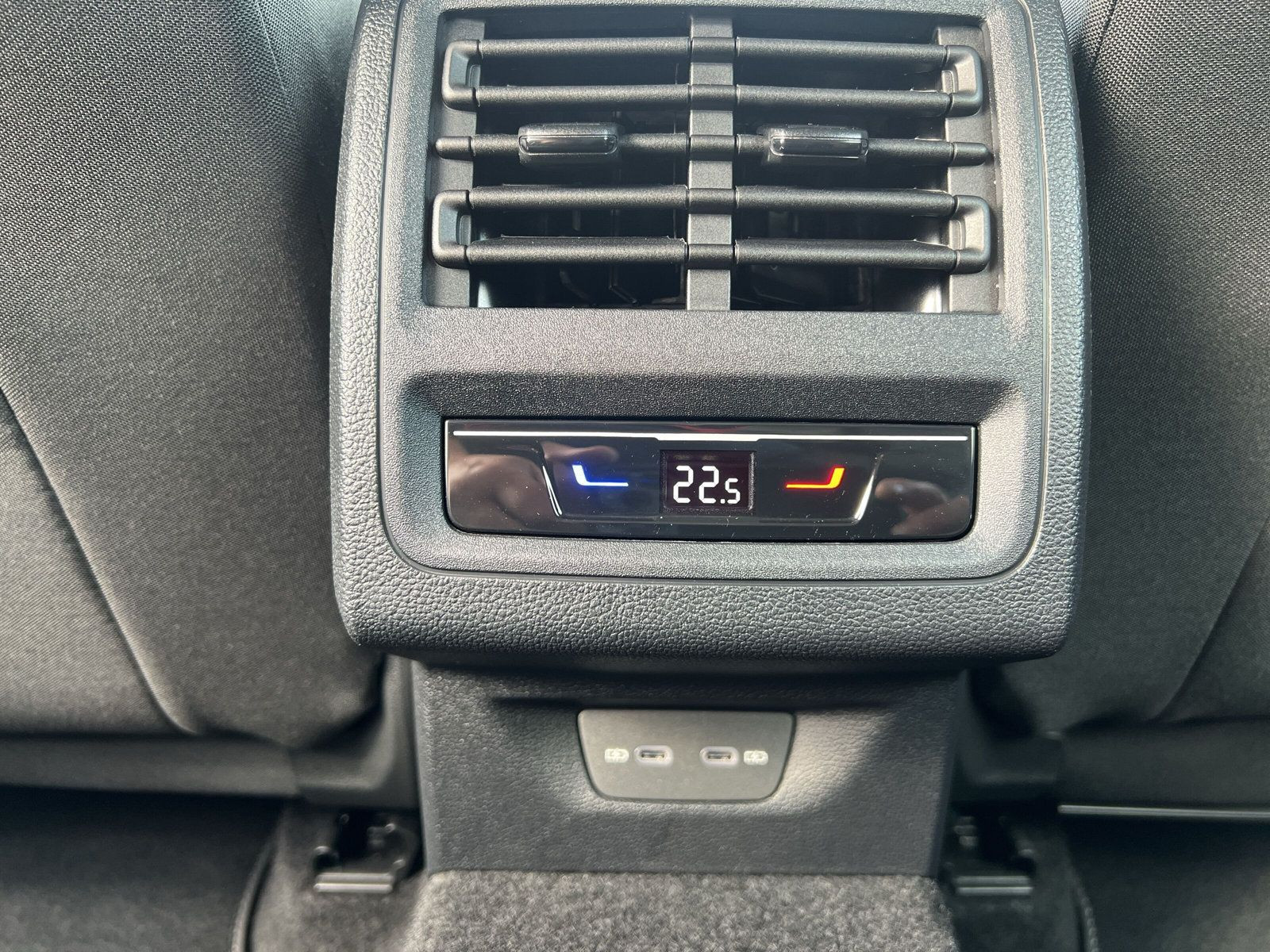 Volkswagen - Golf_26