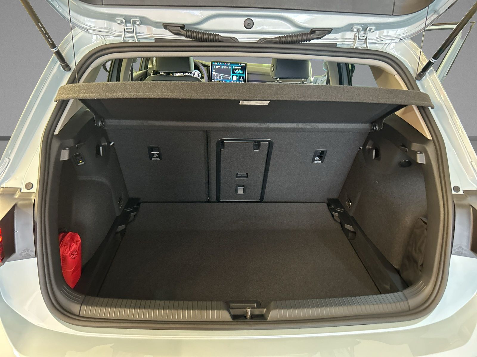 Volkswagen - Golf_11